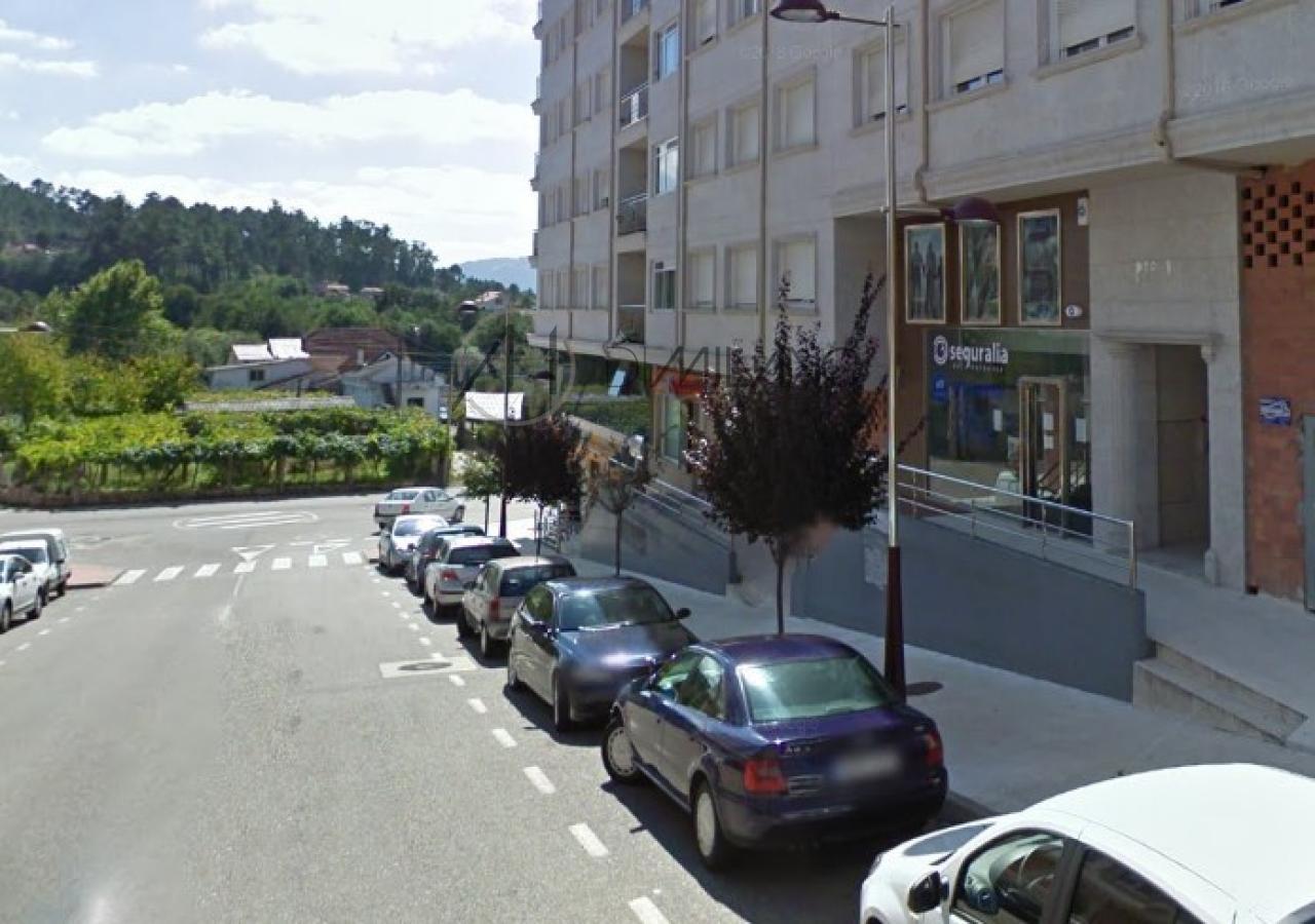 Una oportunidad única de tener un local propio junto al Pabellón Municipal de Porriño