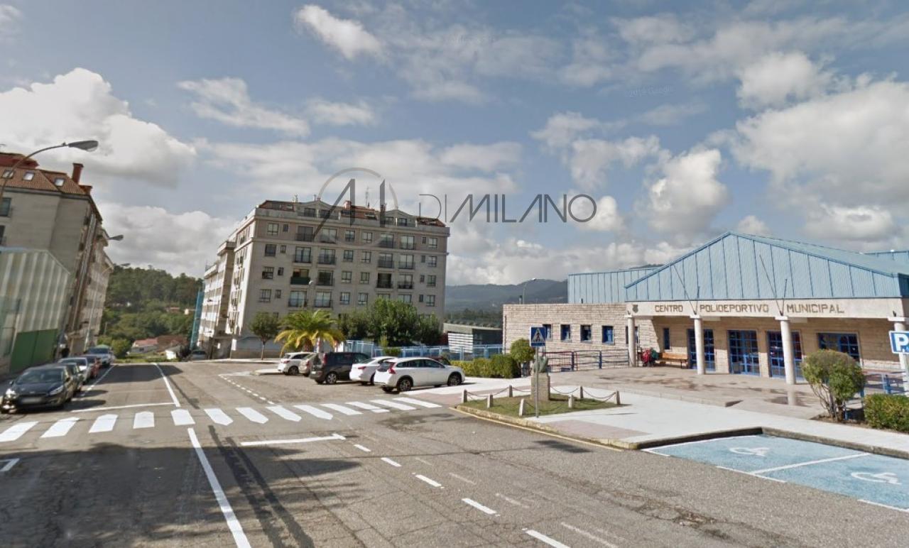 Una oportunidad única de tener un local propio junto al Pabellón Municipal de Porriño