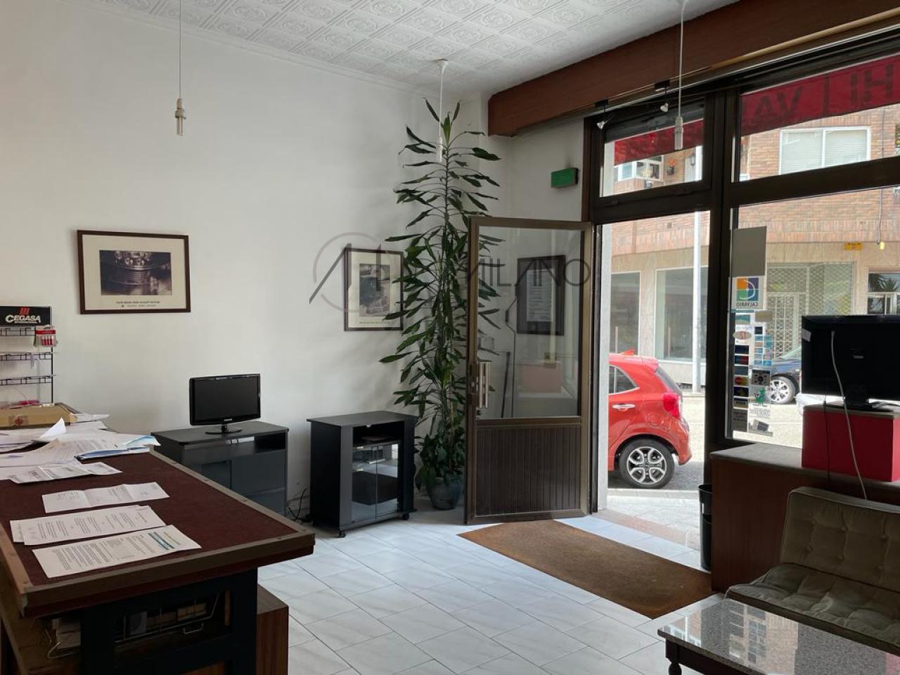 Local Comercial en el Calvario, Vigo