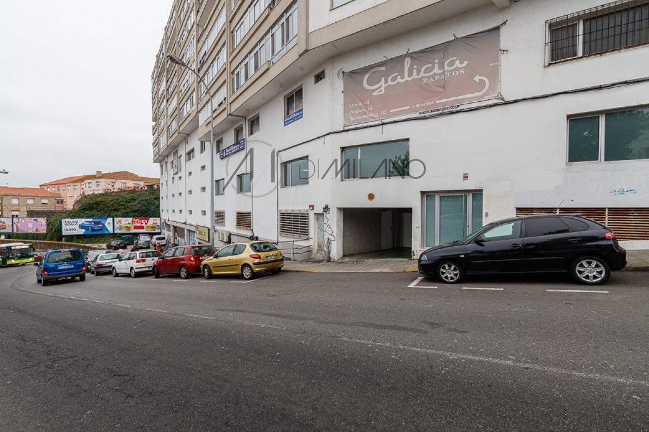 Rentabiliza tu inversión con este amplio y céntrico local con 17 plazas de garaje en pleno centro de Vigo