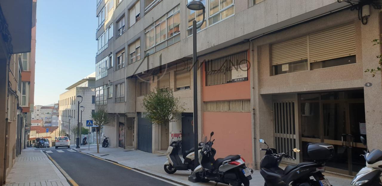Local comercial próximo al Hospital de Fstima