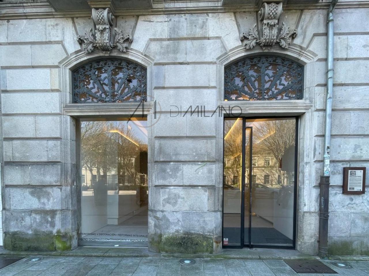 Local comercial en edificio histórico rehabilitado