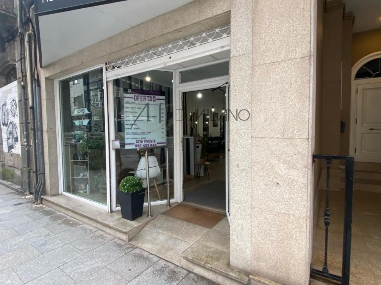 Local reformado en pleno centro de vigo, en la calle Pi y Margall.