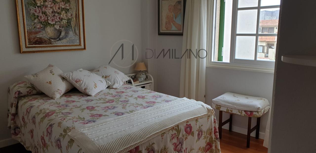 Piso de 3 habitaciones con garaje, a pocos metros del paseo marítimo de Panxón, Nigrán