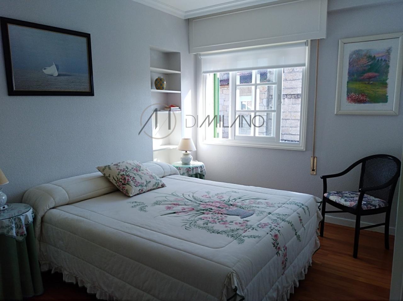Piso de 3 habitaciones con garaje, a pocos metros del paseo marítimo de Panxón, Nigrán