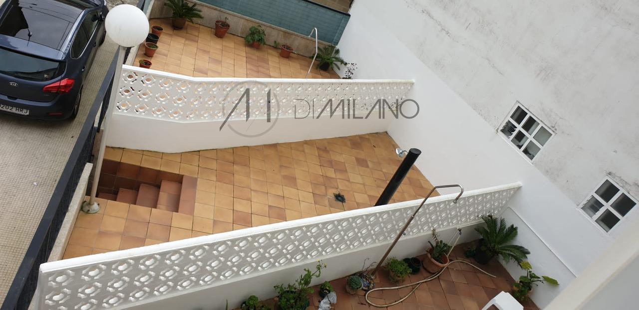 Piso de 3 habitaciones con garaje, a pocos metros del paseo marítimo de Panxón, Nigrán
