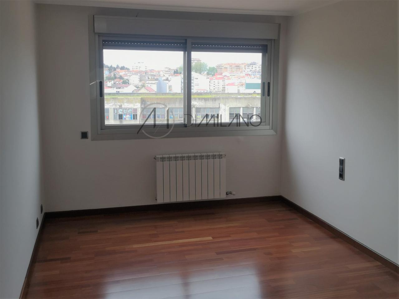 Piso de 221 m2 exterior y con vistas al mar, en la de zona Plaza de América