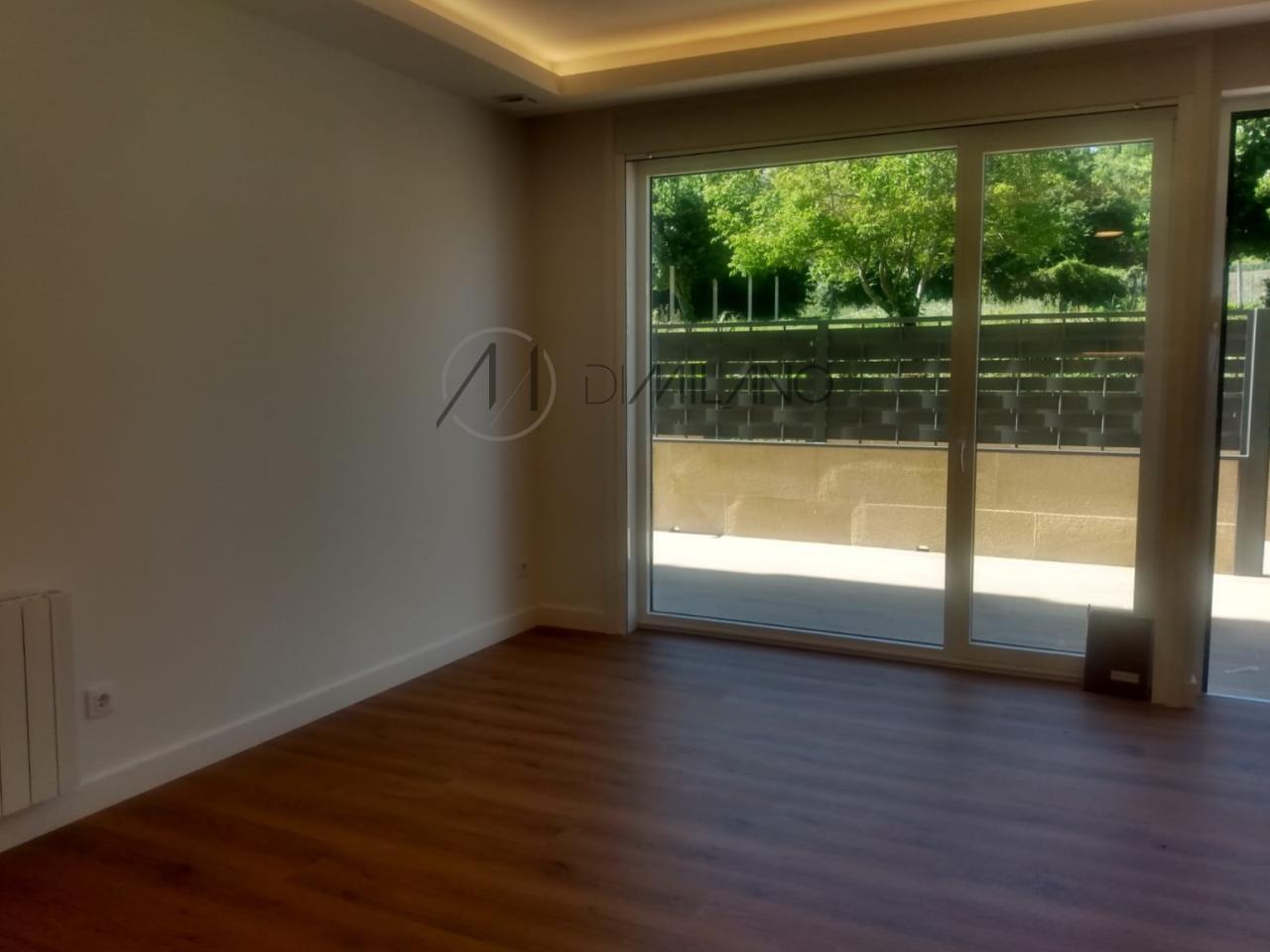 Piso con Terraza en Planta Baja en Sanxenxo