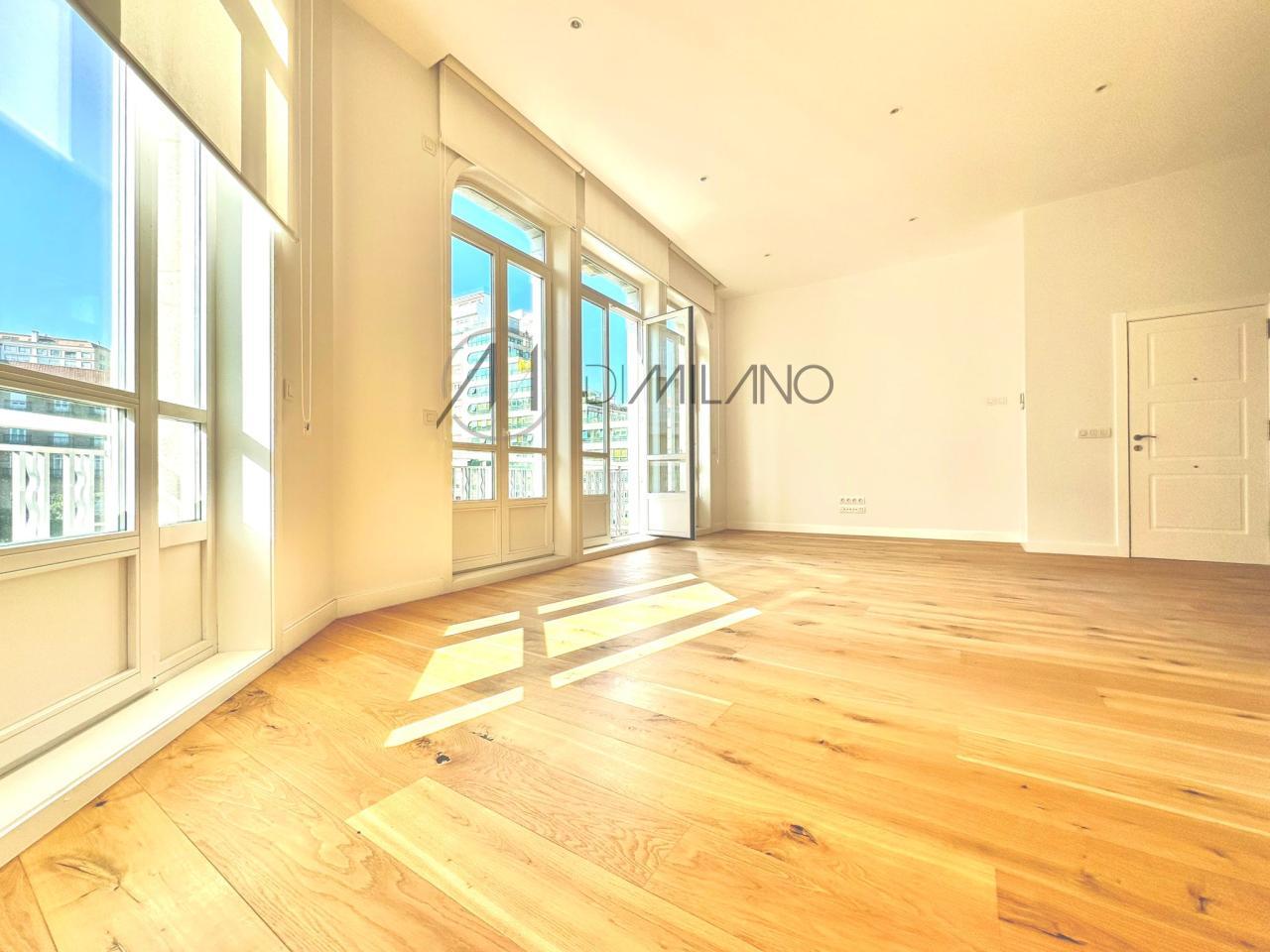 Exclusivo Piso en el Corazón de Vigo: Elegancia Histórica con Comodidades Modernas