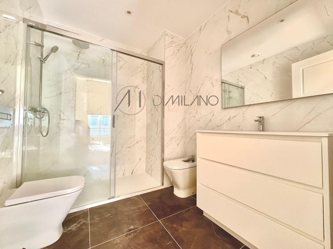 Exclusivo Piso en el Corazón de Vigo: Elegancia Histórica con Comodidades Modernas