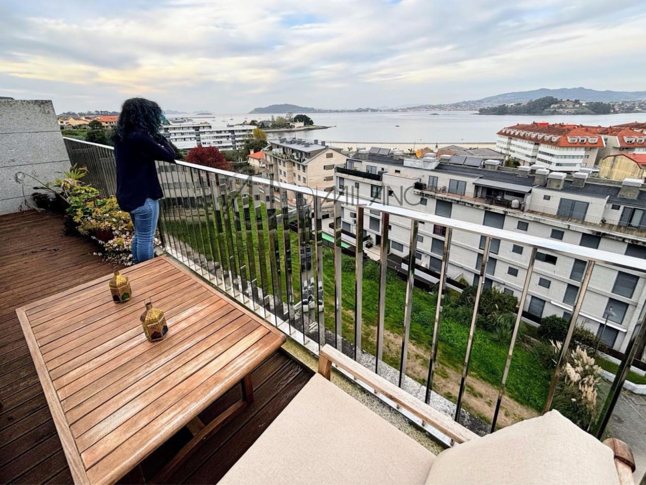 Ático con dos terrazas y vistas a la Bahía, en Baiona.