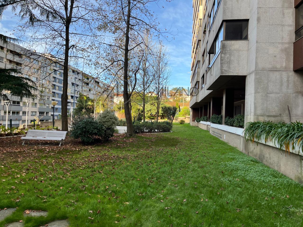 ¡Descubre el hogar de tus sueños en Julia Minguillón, Vigo!