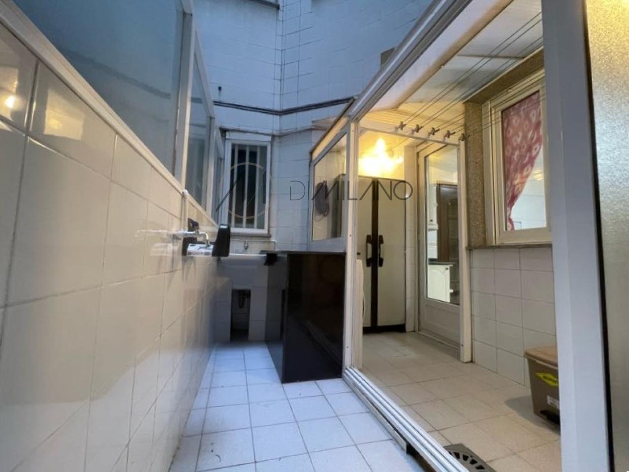 Piso de tres dormitorios con garaje y vistas al mar