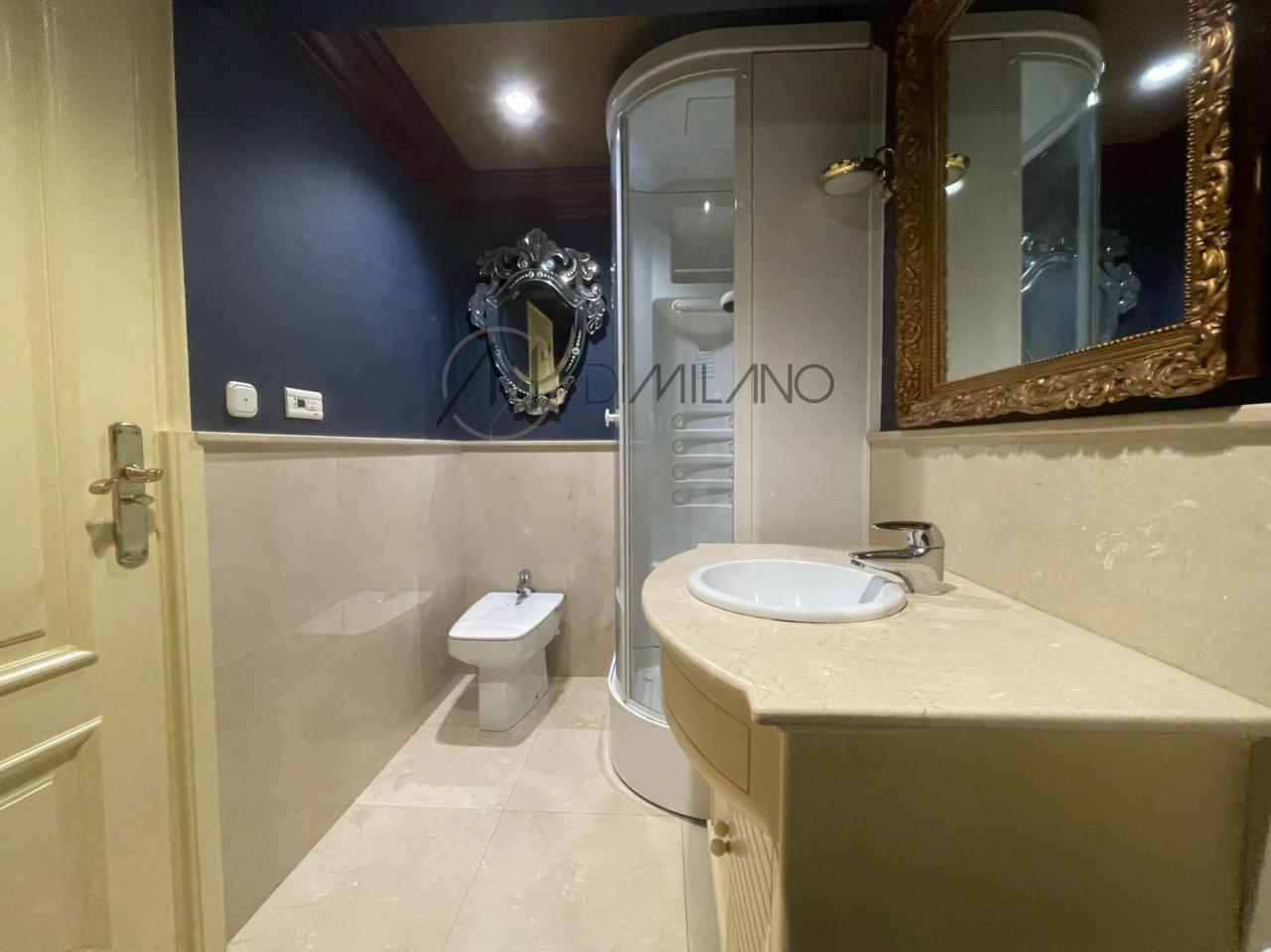 Esplendida propiedad de 234 m2 en una sola planta con dos plazas de garaje y dos trasteros.