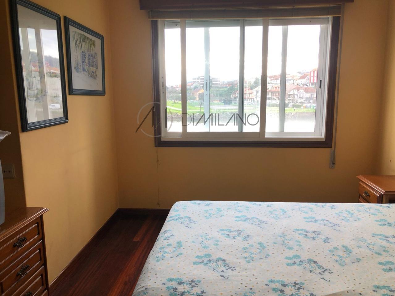 Vivienda con negocio de cafetería en Meira (Moaña): Un lugar con encanto y potencial.