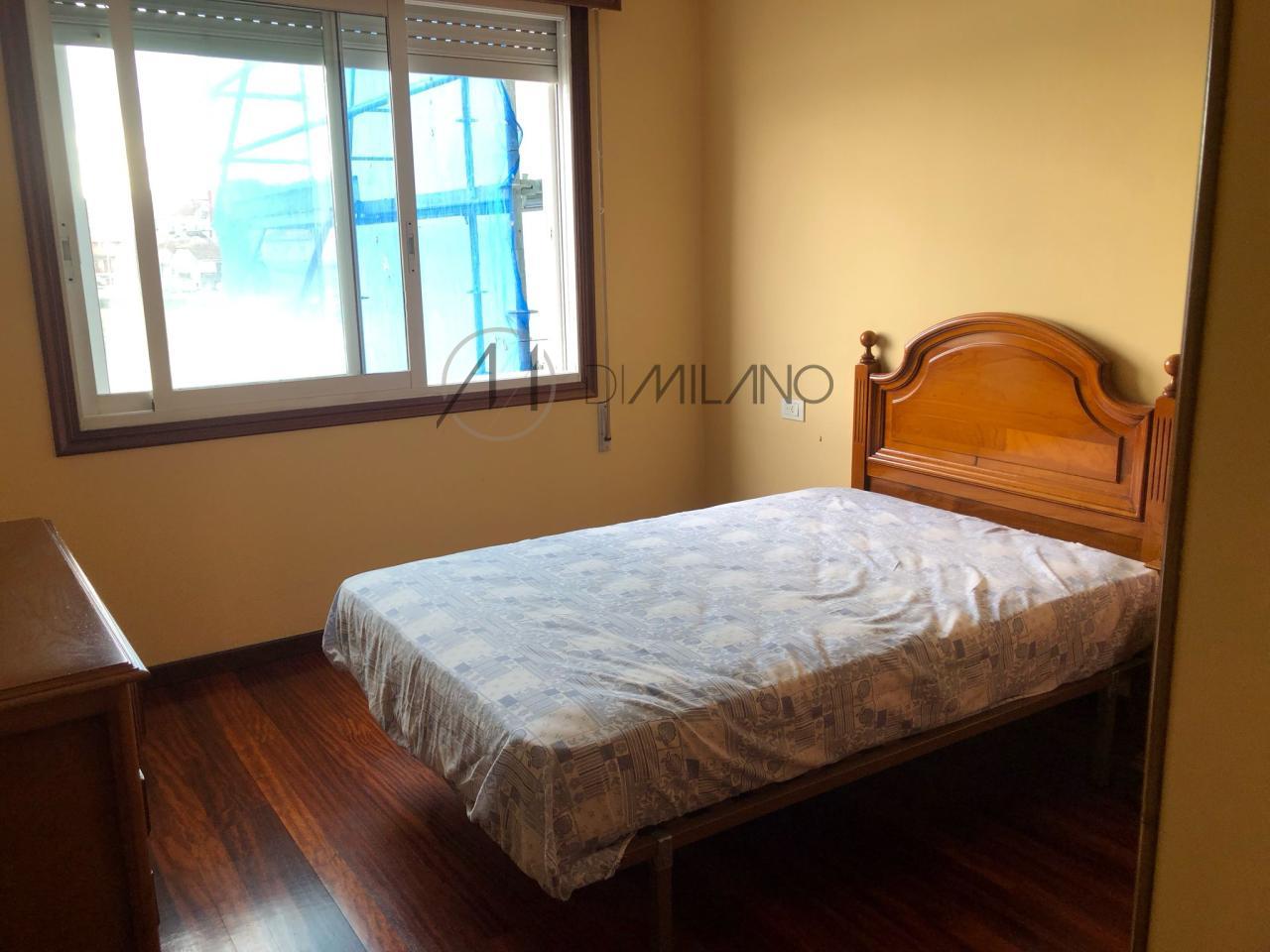 Vivienda con negocio de cafetería en Meira (Moaña): Un lugar con encanto y potencial.