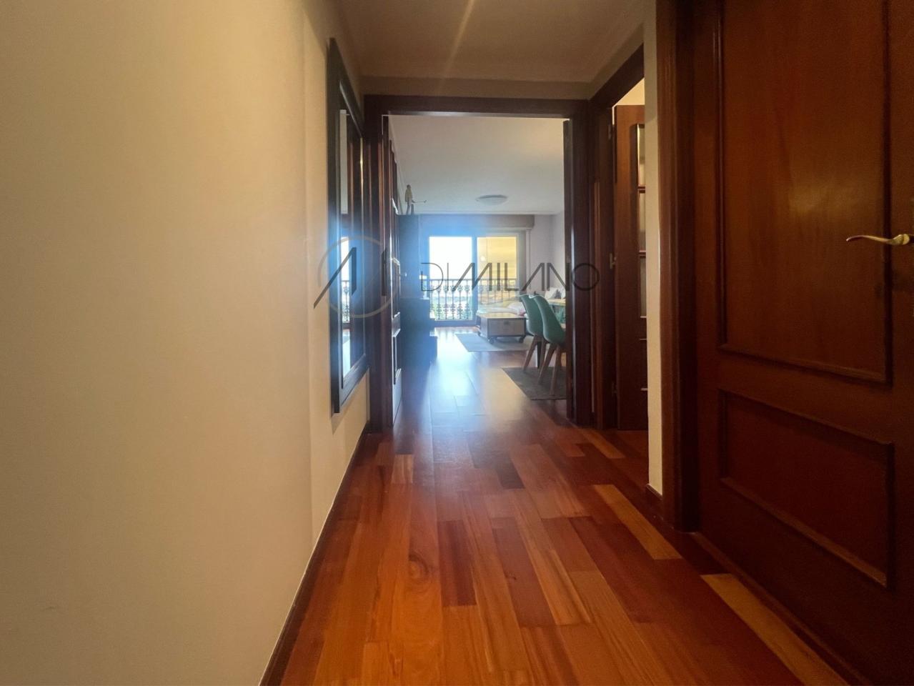 Piso de 2 dormitorios en la Avenida de Castrelos, Vigo