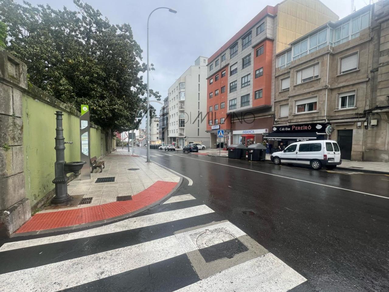 Piso de 2 dormitorios en la Avenida de Castrelos, Vigo