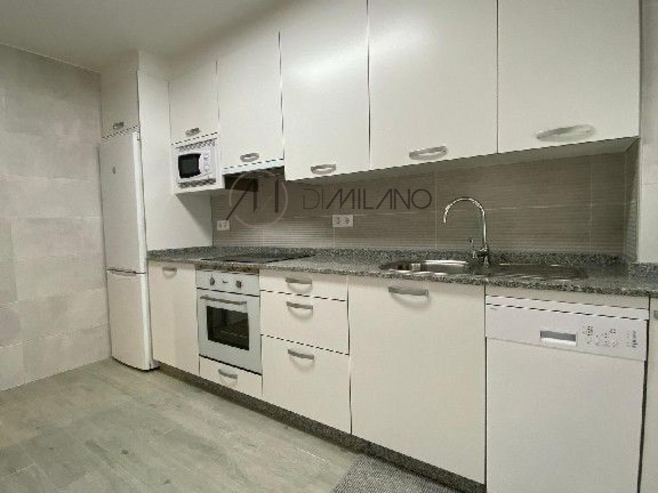 Piso amueblado de alquiler de 4 habitaciones en Urzaiz
