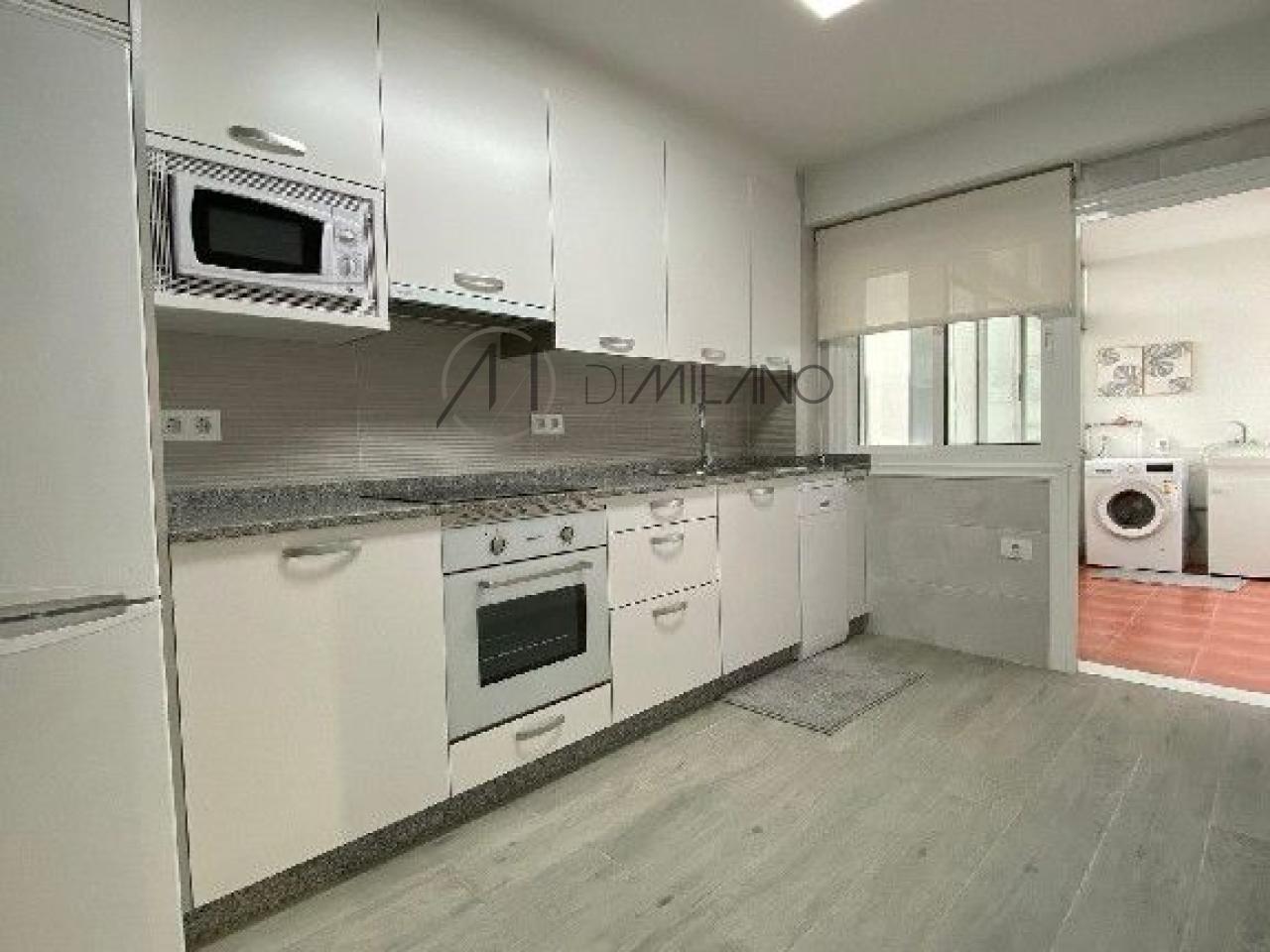 Piso amueblado de alquiler de 4 habitaciones en Urzaiz