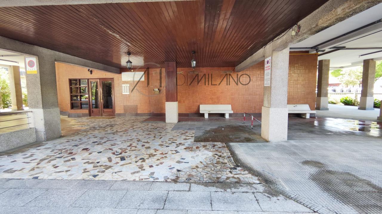 Piso amplio con garaje y trastero en el corazón de Coia.