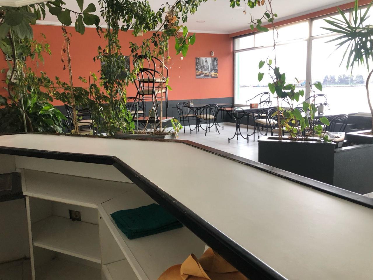 Vivienda con negocio de cafetería en Meira (Moaña): Un lugar con encanto y potencial.