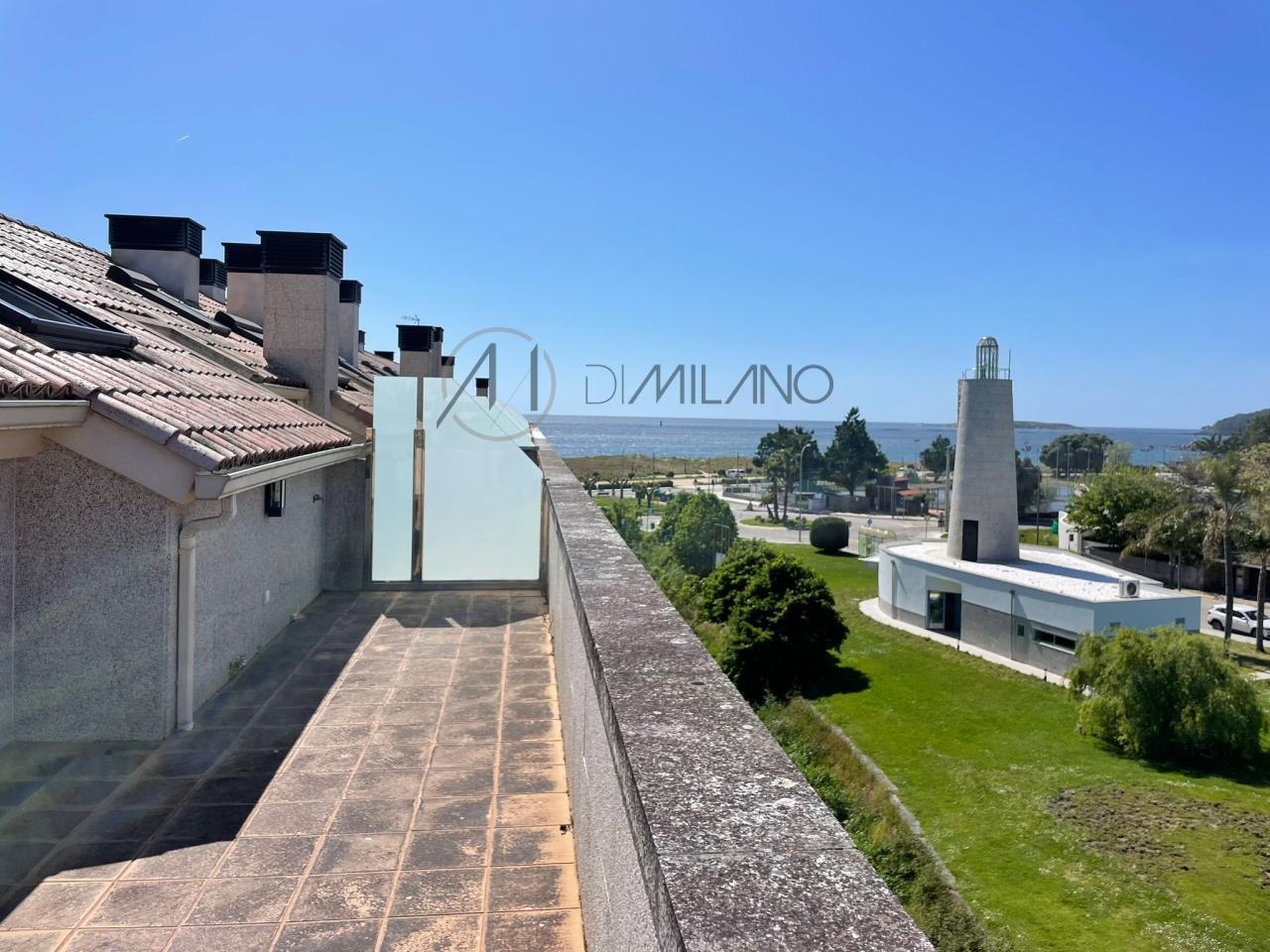 Dúplex amueblado con terraza estrenar para veranear en Panxón (Nigrán)