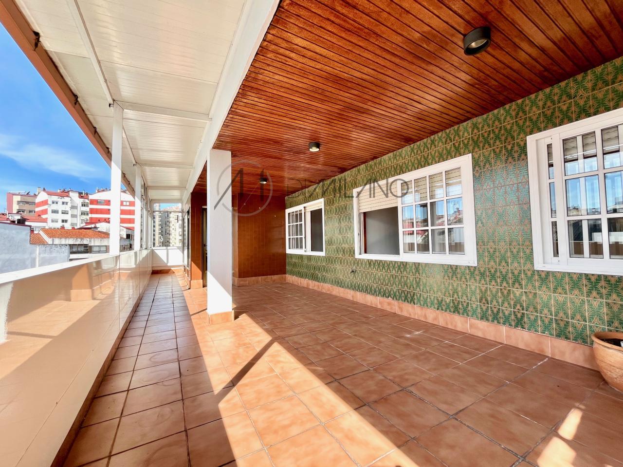 Luminoso Ático con Gran Terraza en Pleno Corazón de la Ciudad de Vigo