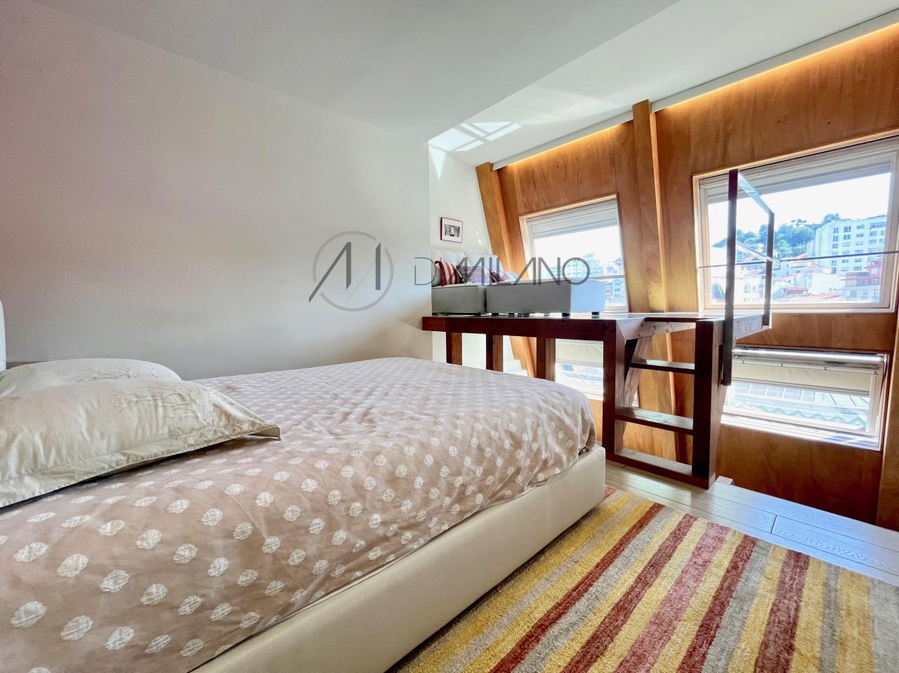 Exclusivo ático en dúplex en el Edificio El Moderno, Vigo