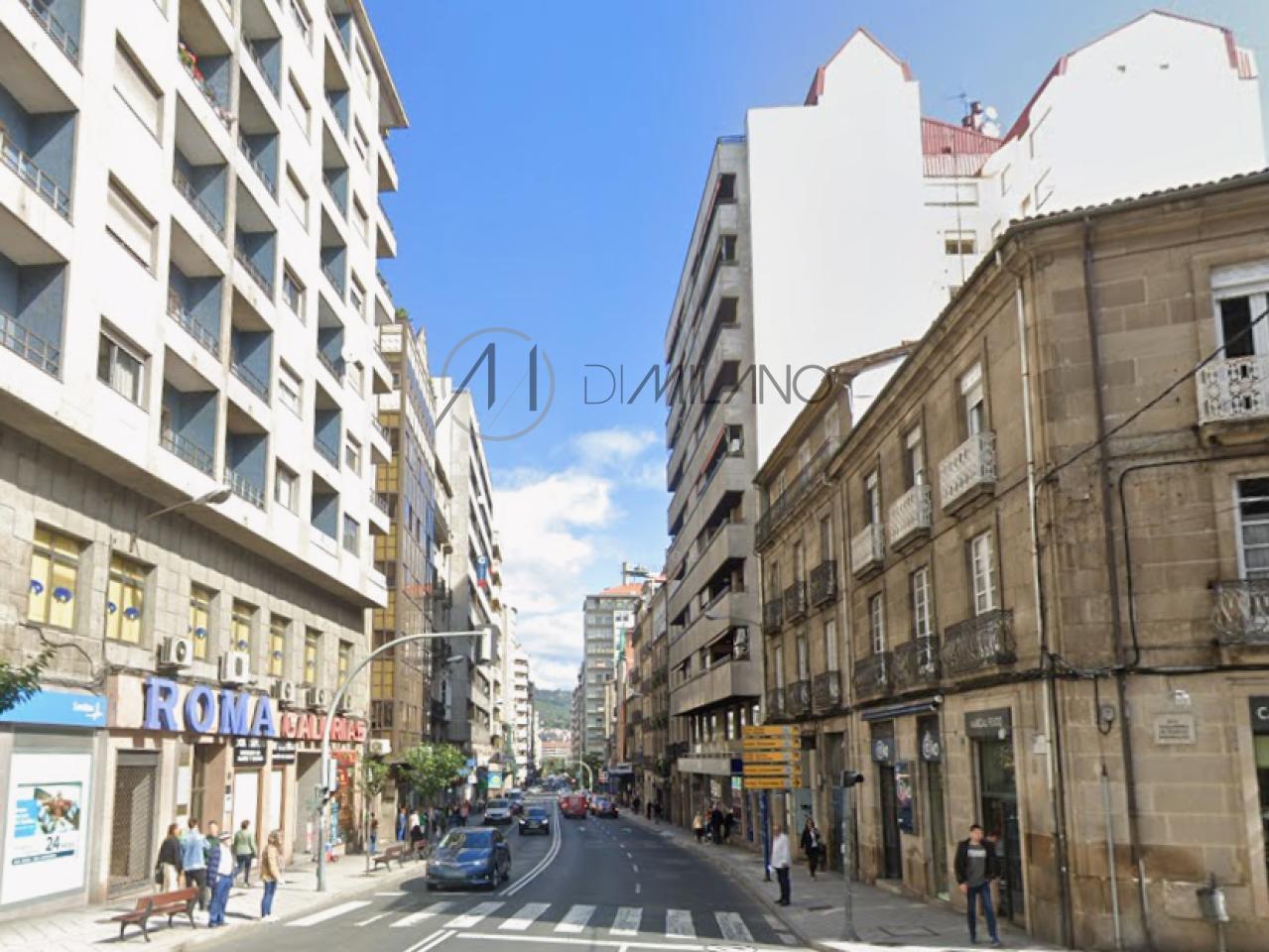 Piso exterior, con terraza y garaje, en el centro de la ciudad