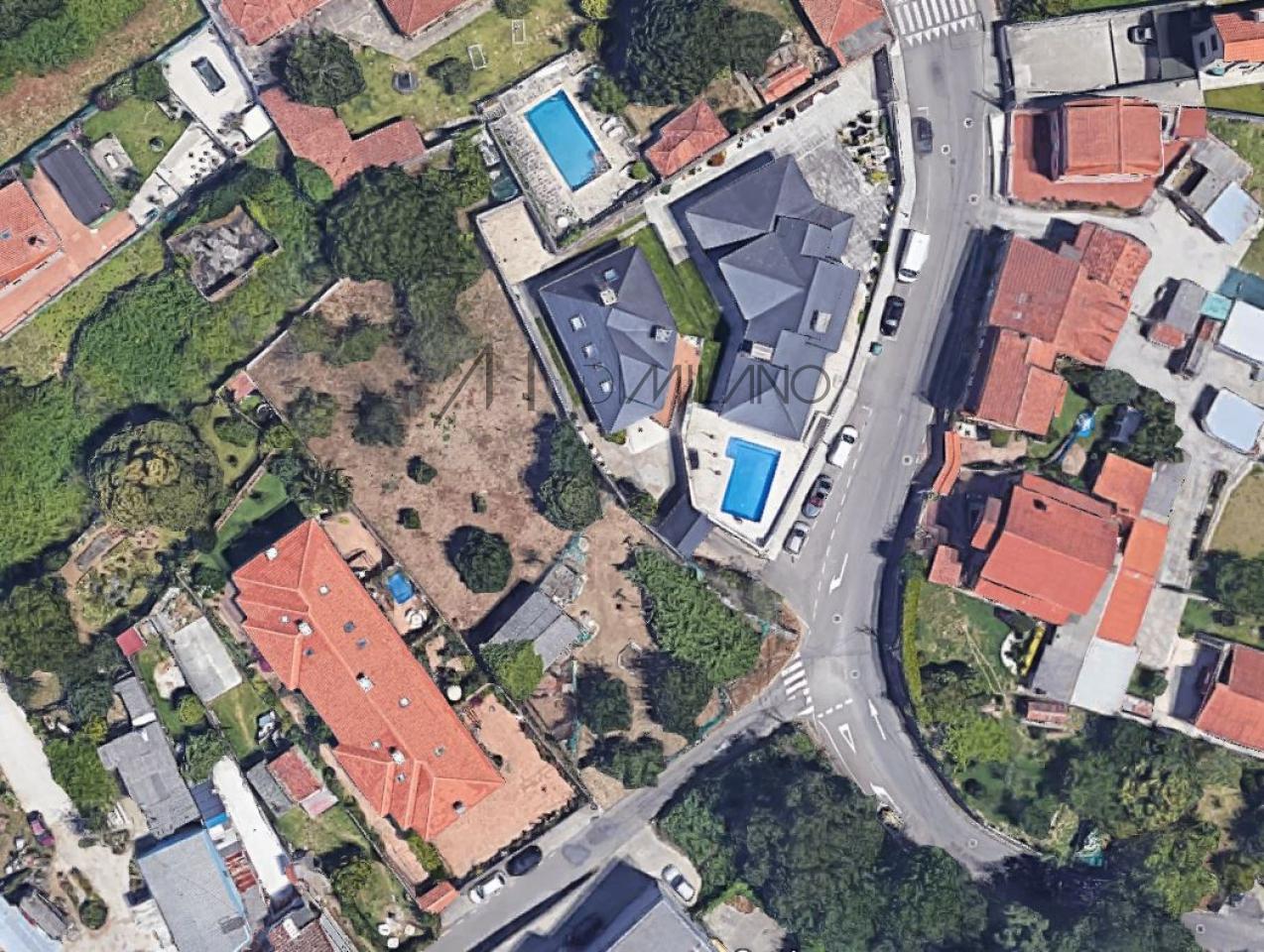Terreno edificable de 1717m2 en Sardoma, Vigo