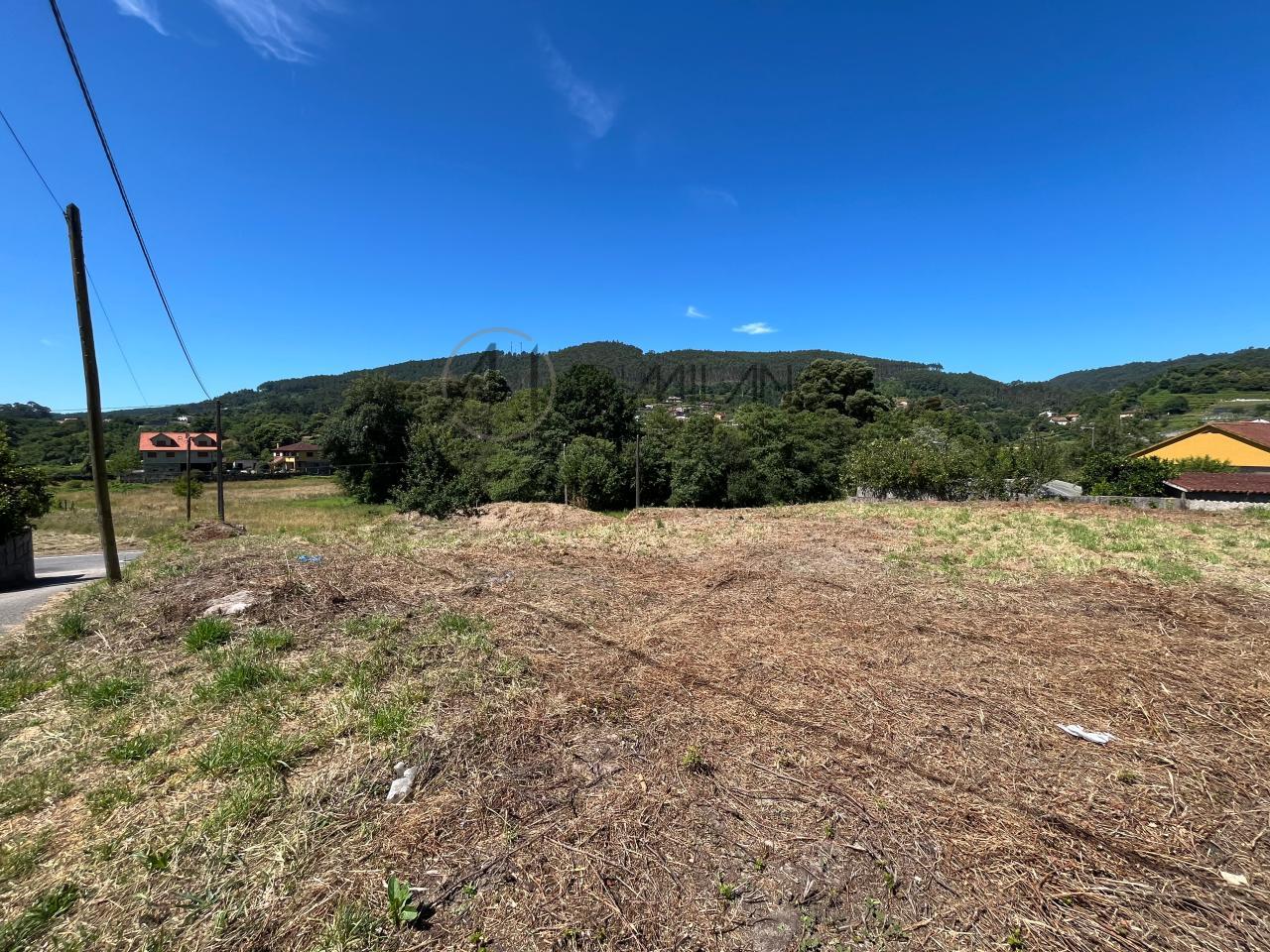 Amplio terreno para 2 viviendas en Santa María de Tebra, Tomiño