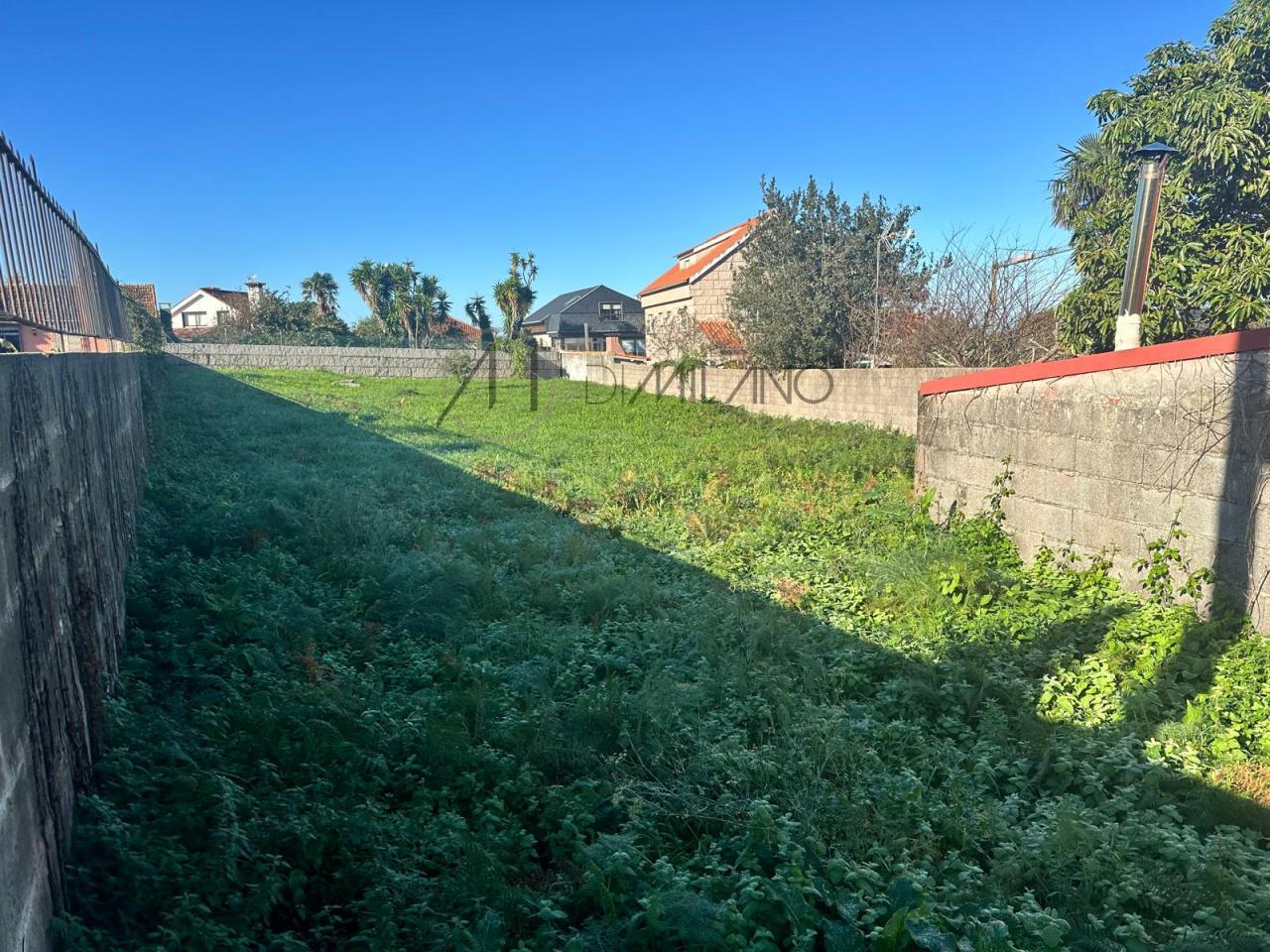 Terreno en Coruxo con vistas a la Ría de Vigo