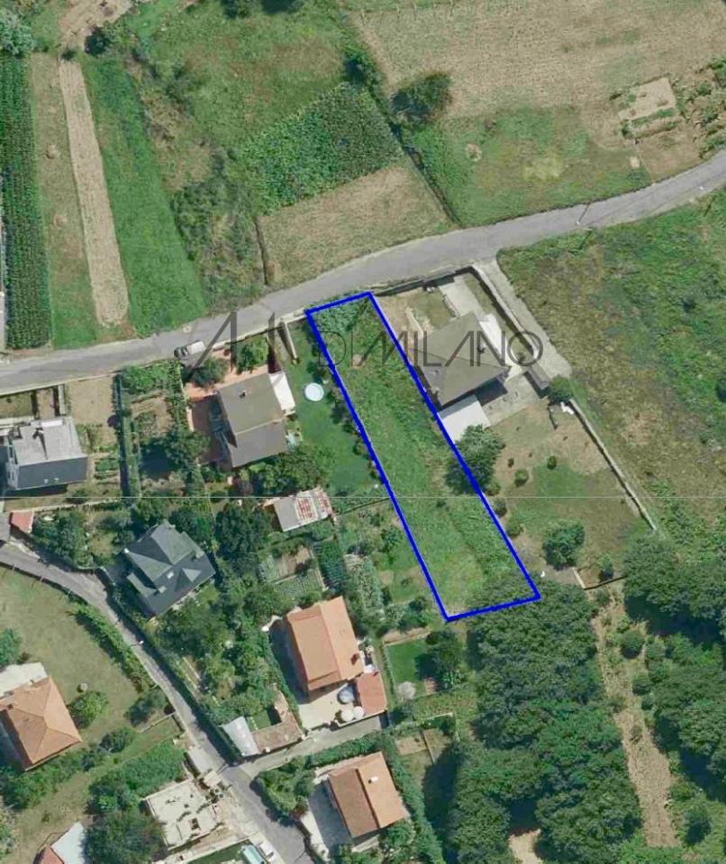Terreno urbanizable con proyecto de ejecución y licencia aprobada en Beade