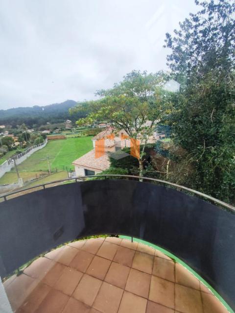 C000196 Venta de casa con piscina y terraza en Baiona Población