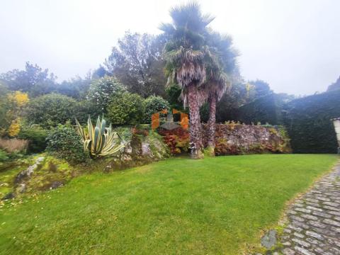 C000196 Venta de casa con piscina y terraza en Baiona Población