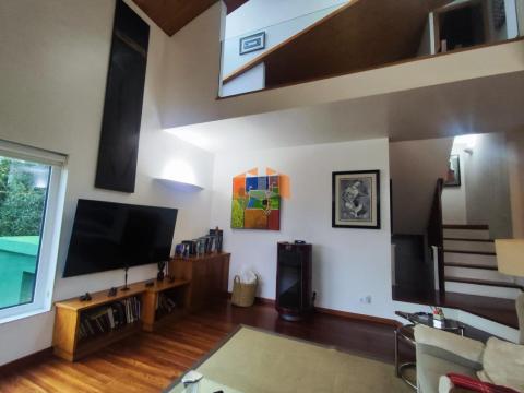 C000196 Venta de casa con piscina y terraza en Baiona Población