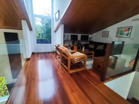 C000196 Venta de casa con piscina y terraza en Baiona Población