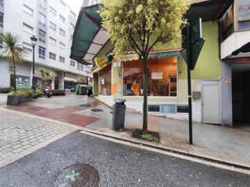 L000109 Venta de local en O Castro (Vigo)