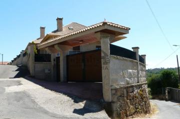 C000309 Venta de casas/chalet con piscina y terraza en O Pereiro de Aguiar