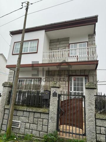 C000506 Venta de casas/chalet con terraza en A Carballeira (Ourense)
