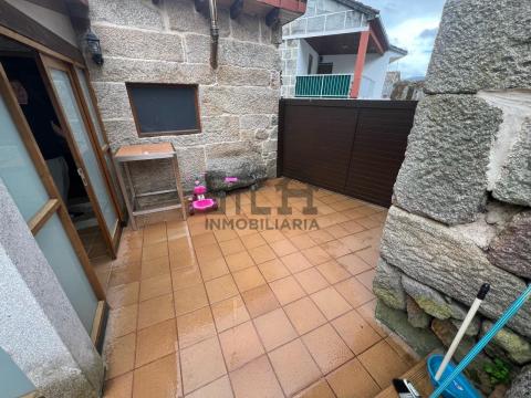 C000542 Venta de casa con piscina y terraza en Allariz