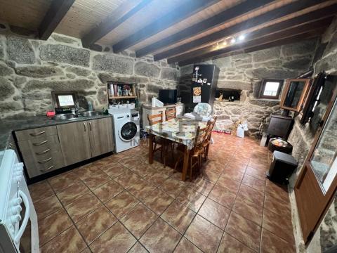 C000542 Venta de casa con piscina y terraza en Allariz