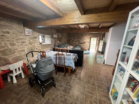 C000542 Venta de casa con piscina y terraza en Allariz