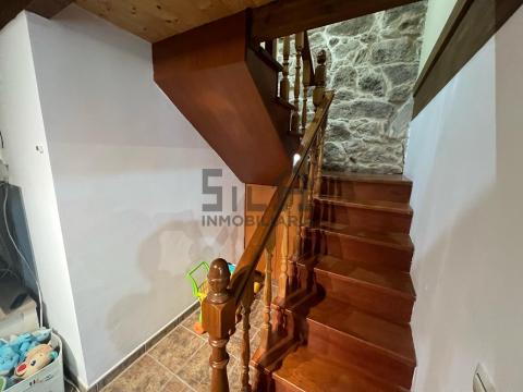 C000542 Venta de casa con piscina y terraza en Allariz