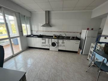 P000826 Venta de piso con terraza en Vinteún (Ourense)