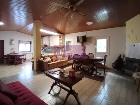 C005387 Venta de casa con terraza en Ponteareas Población