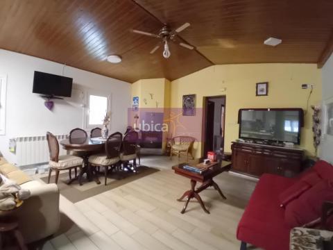 C005387 Venta de casa con terraza en Ponteareas Población