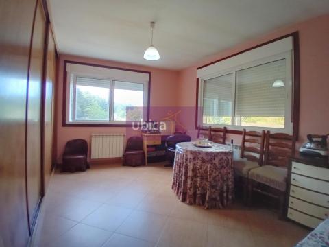 C005387 Venta de casa con terraza en Ponteareas Población