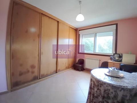 C005387 Venta de casa con terraza en Ponteareas Población